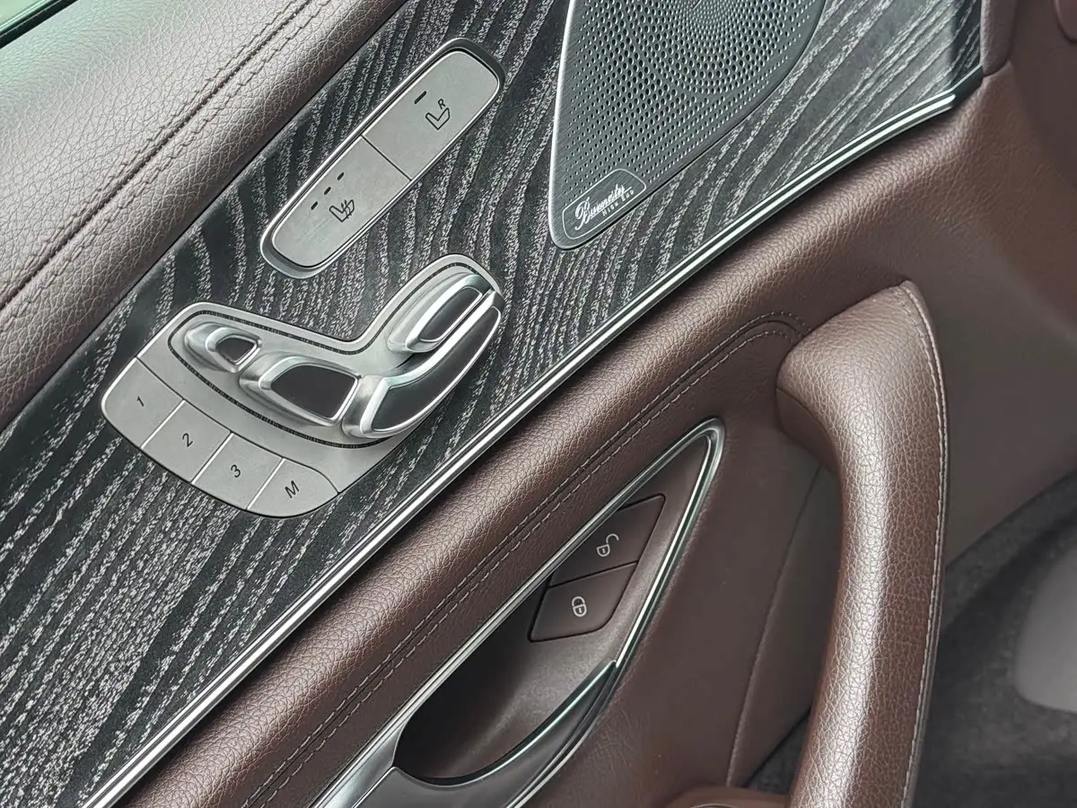 Mercedes-Benz CLS 2019 — ფოტო 15/19