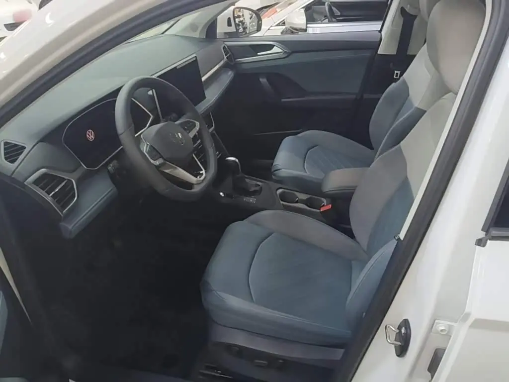 Volkswagen Tharu 2025 — Photo 11/20