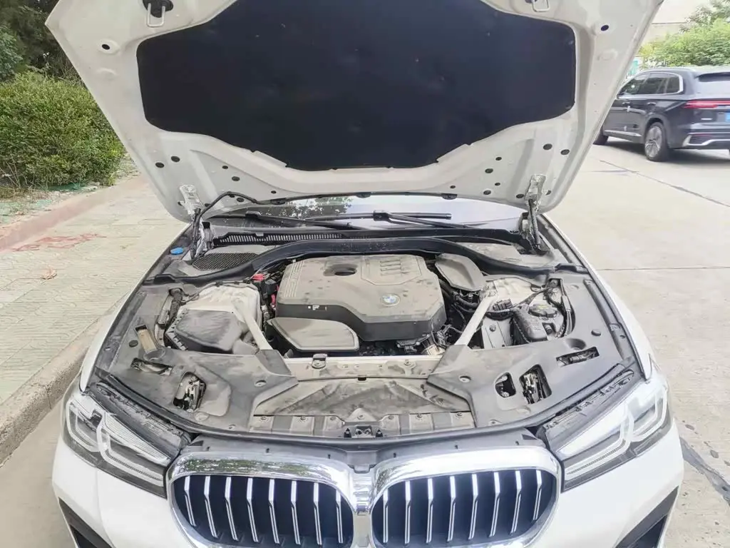 BMW 5 Series 2023 — Photo 3/12