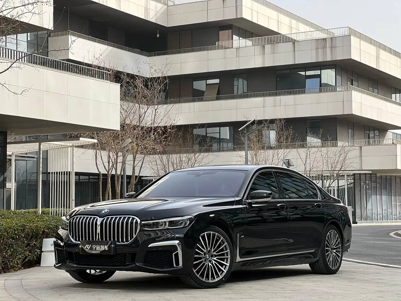 BMW 7 Series 2021 — Фото 1/20