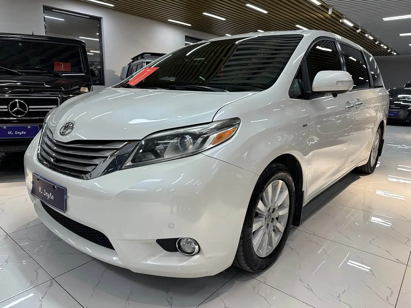 Toyota Sienna 2017 — Photo 3/17