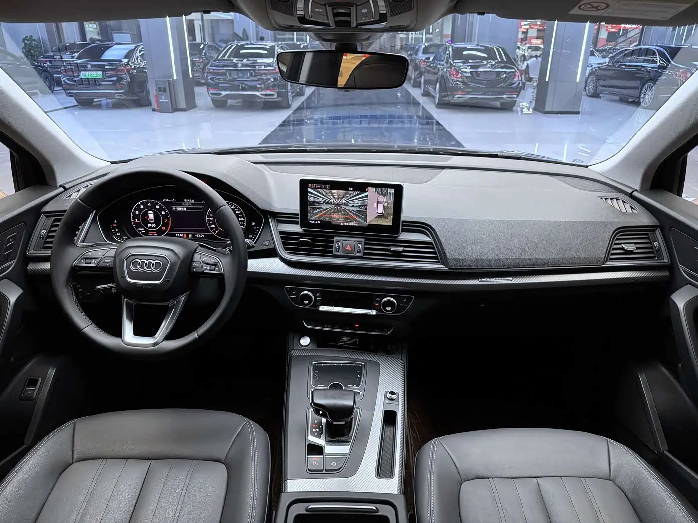 Audi Q5L 2021 — Photo 4/9