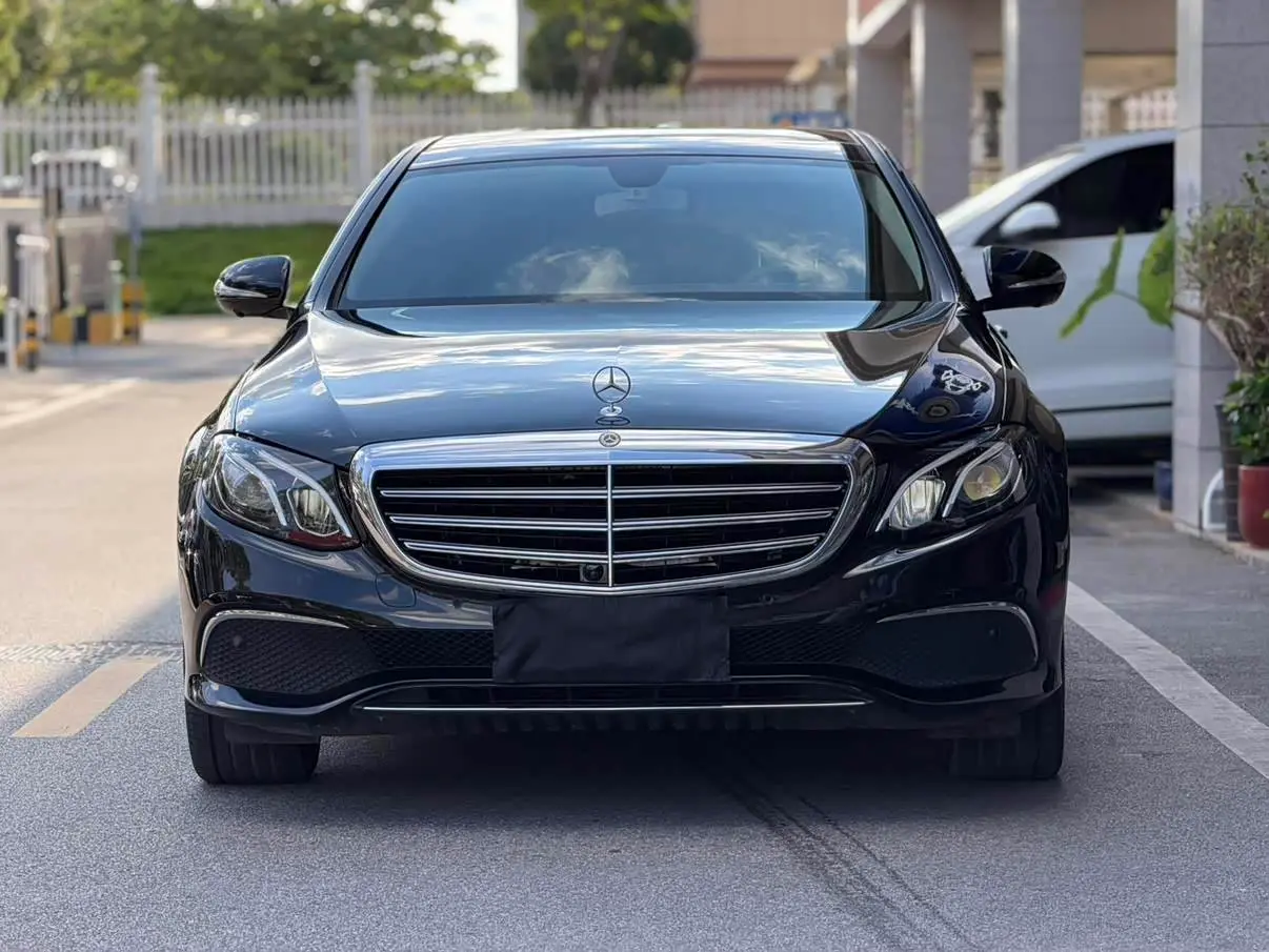 Mercedes-Benz E-Class 2019 — Фото 4/17