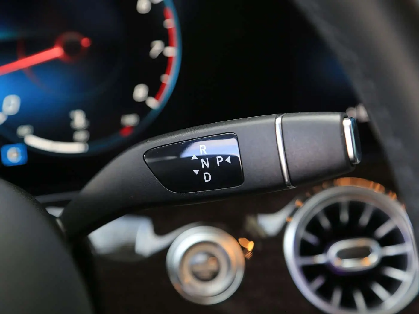 Mercedes-Benz E-Class 2022 — Фото 8/20