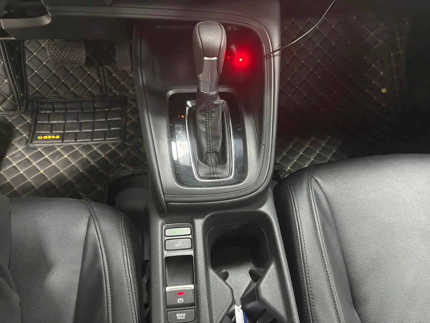 Honda Vezel 2023 — Şəkil 16/20