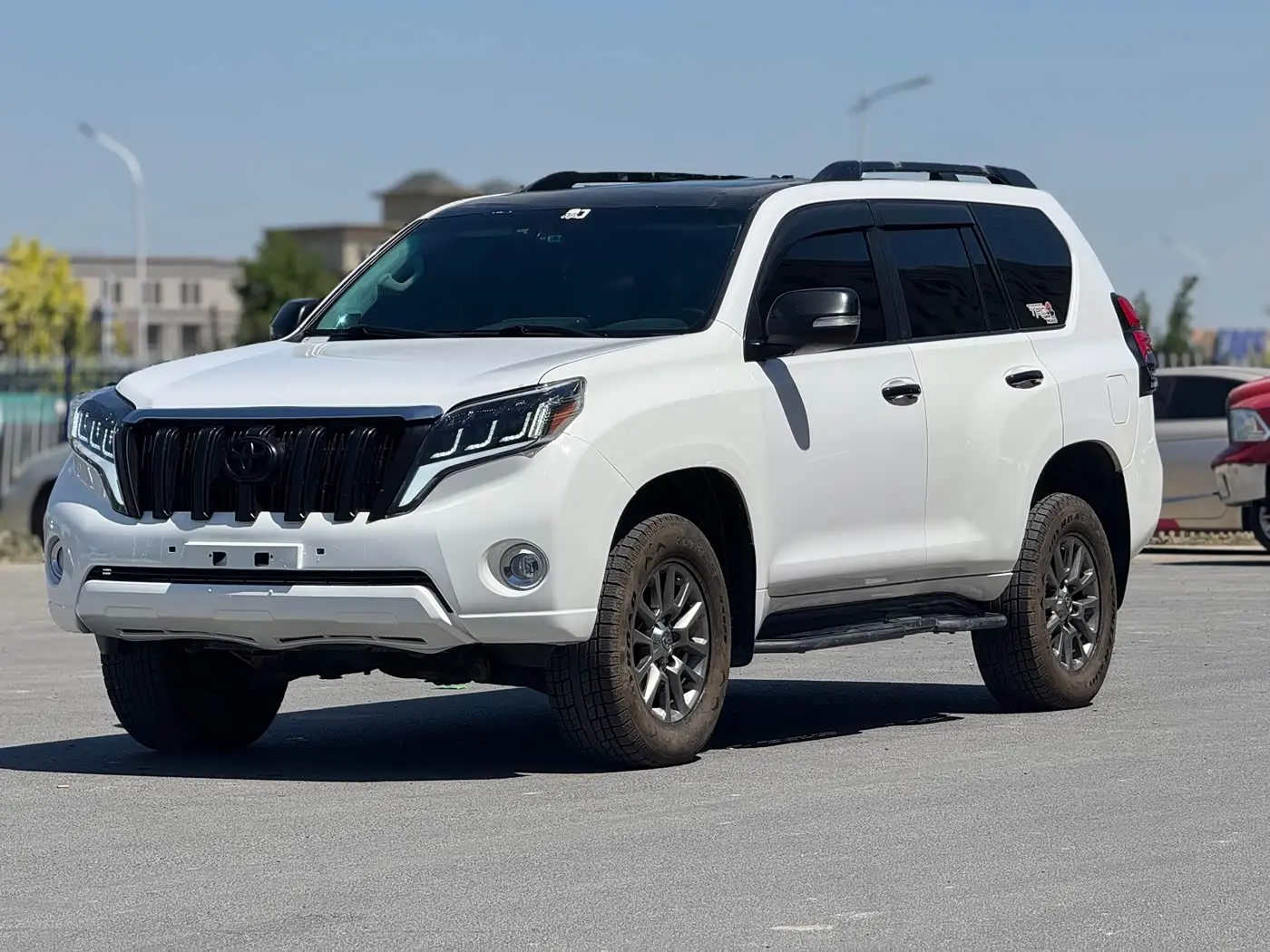 Toyota Prado 2011 — ფოტო 2/9
