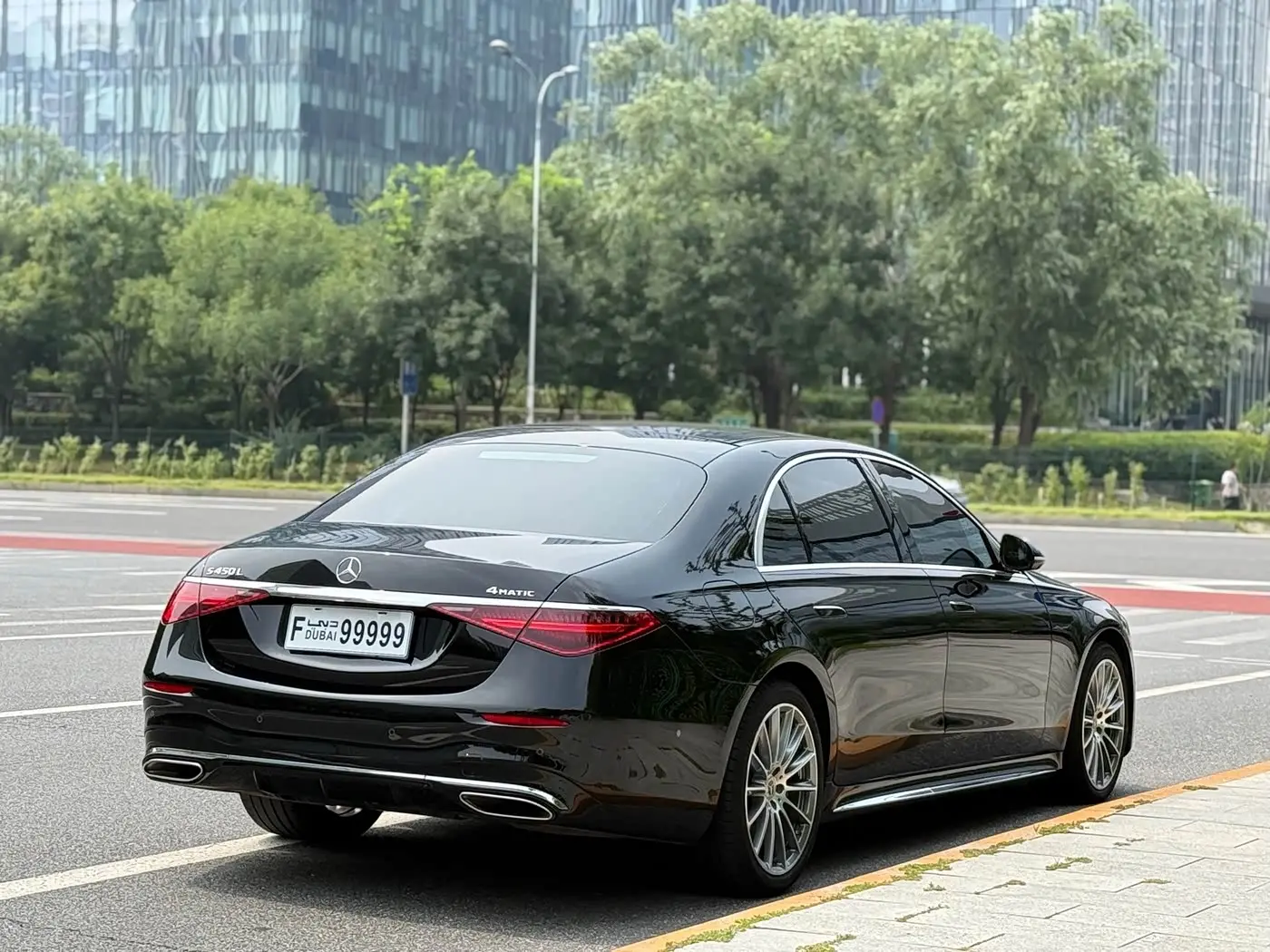 Mercedes-Benz S-Class 2021 — Фото 6/20