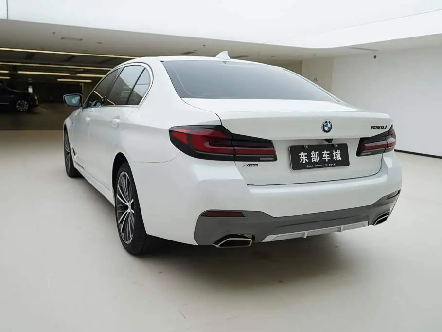 BMW 5 Series 2022 — Şəkil 5/20