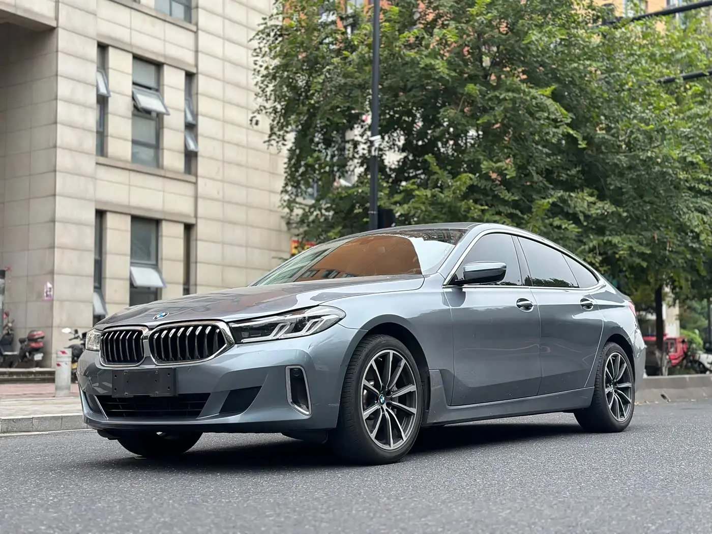 BMW 6 Series GT 2023 — Photo 1/20