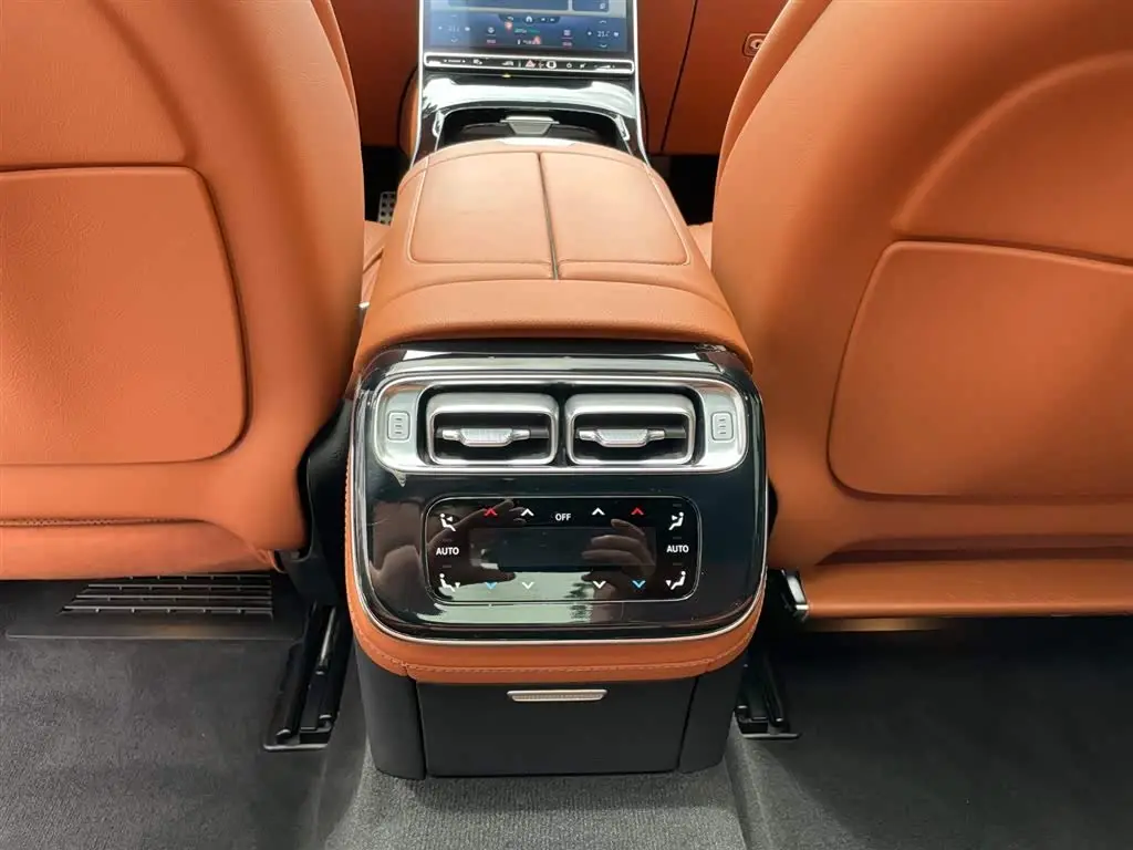 Mercedes-Benz S-Class 2022 — Photo 16/20