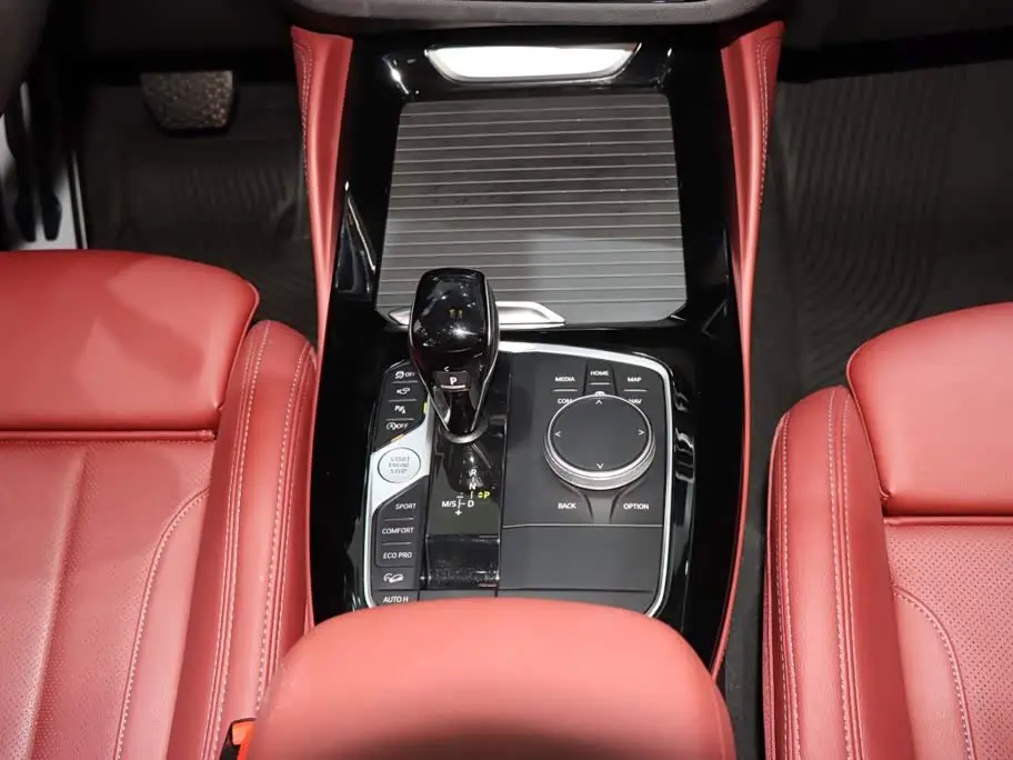 BMW X4 2022 — Photo 14/20