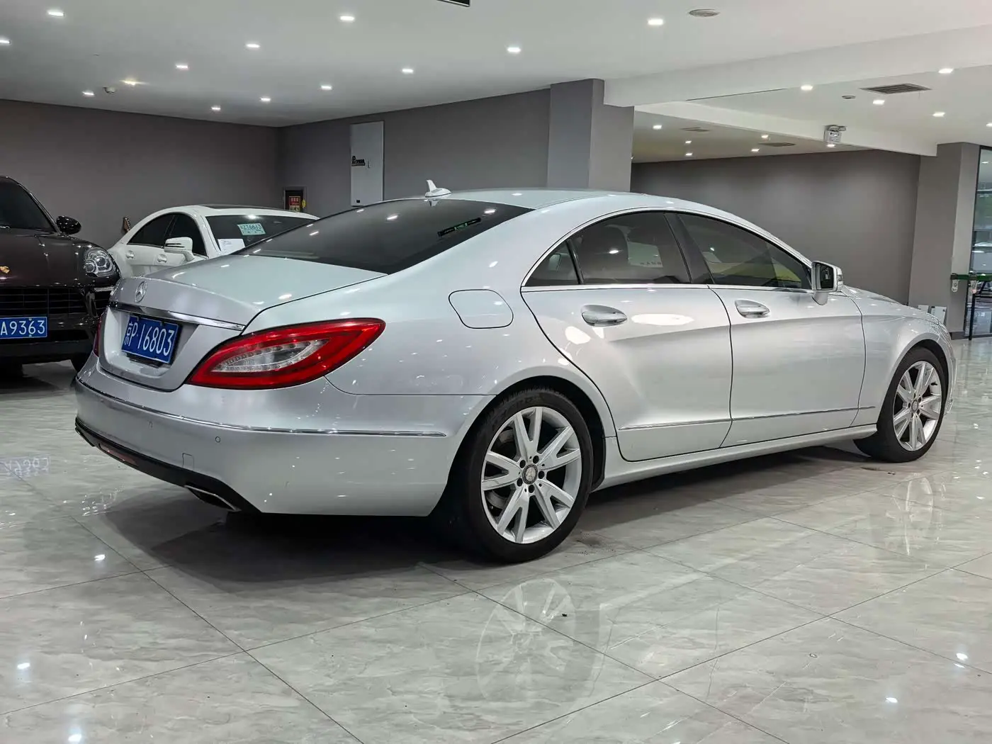 Mercedes-Benz CLS 2014 — Photo 7/20