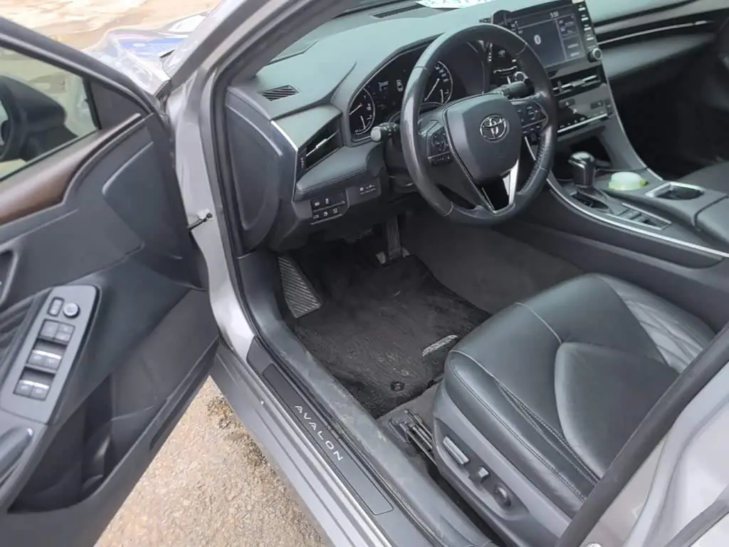 Toyota Avalon 2019 — Photo 16/20