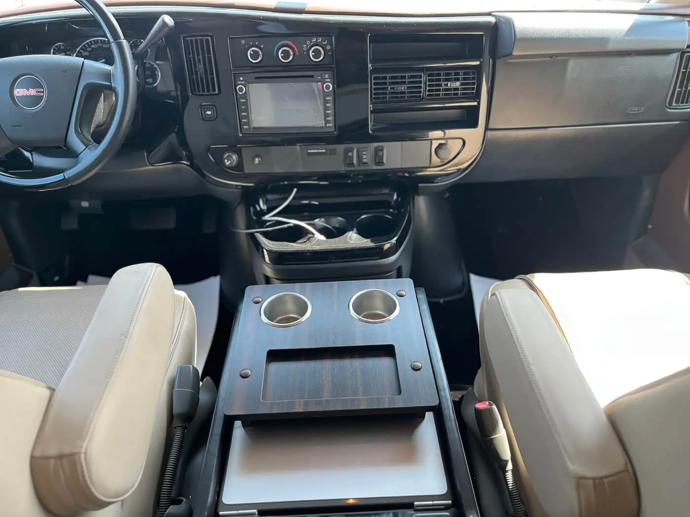 GMC Savana 2020 — Şəkil 20/20