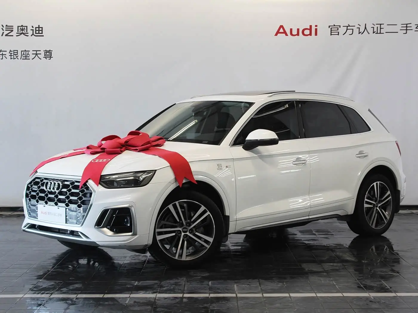Audi Q5L 2024 — Фото 3/15