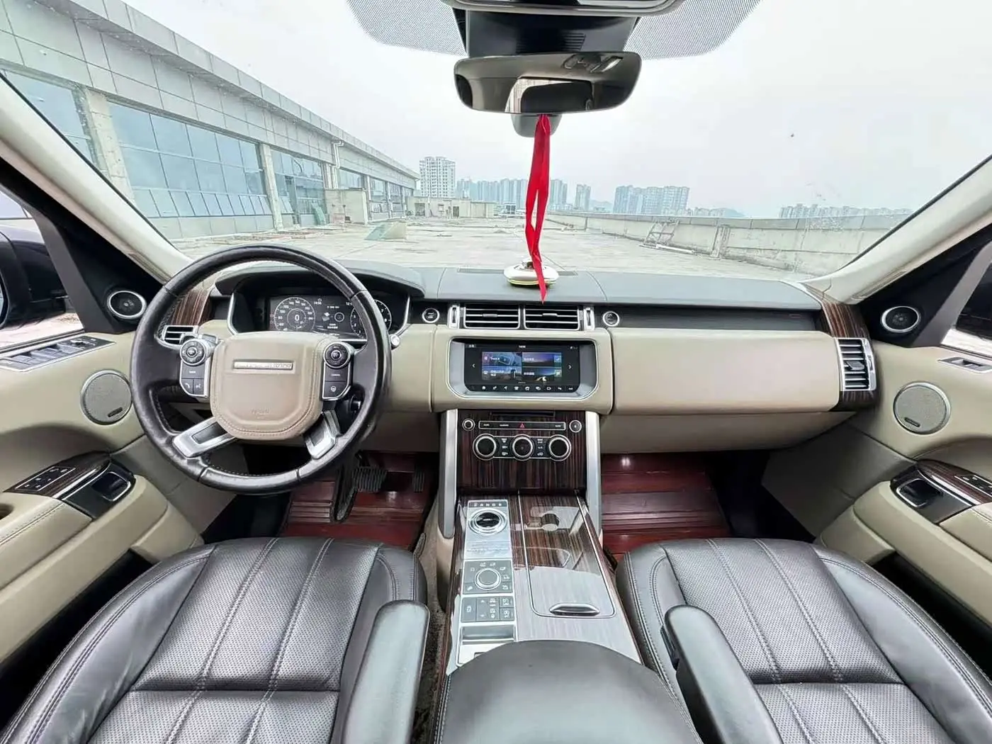 Land Rover Range Rover 2017 — Photo 5/18