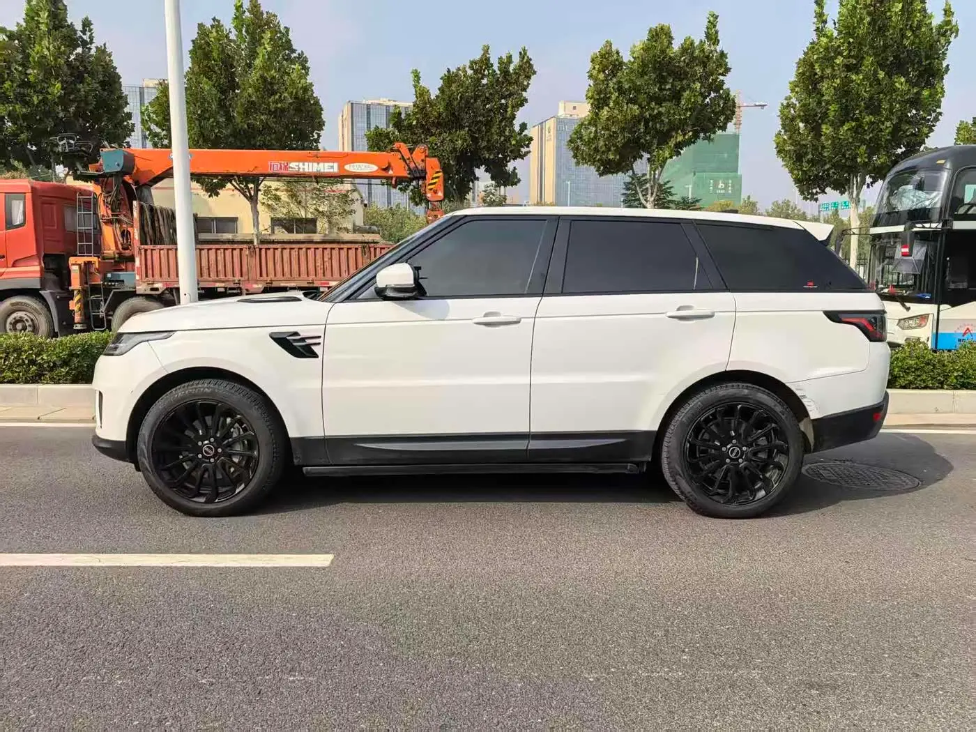 Land Rover Range Rover Sport 2020 — Фото 7/15