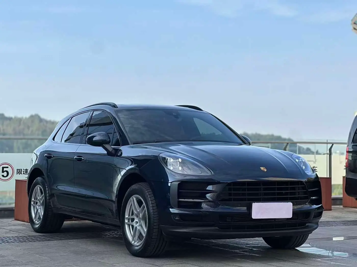 Porsche Macan 2022 — Фото 3/20