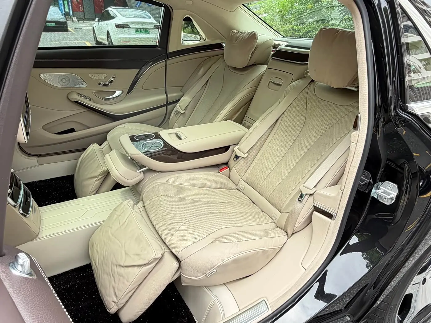 Mercedes-Benz Maybach S-Class 2015 — Фото 16/20