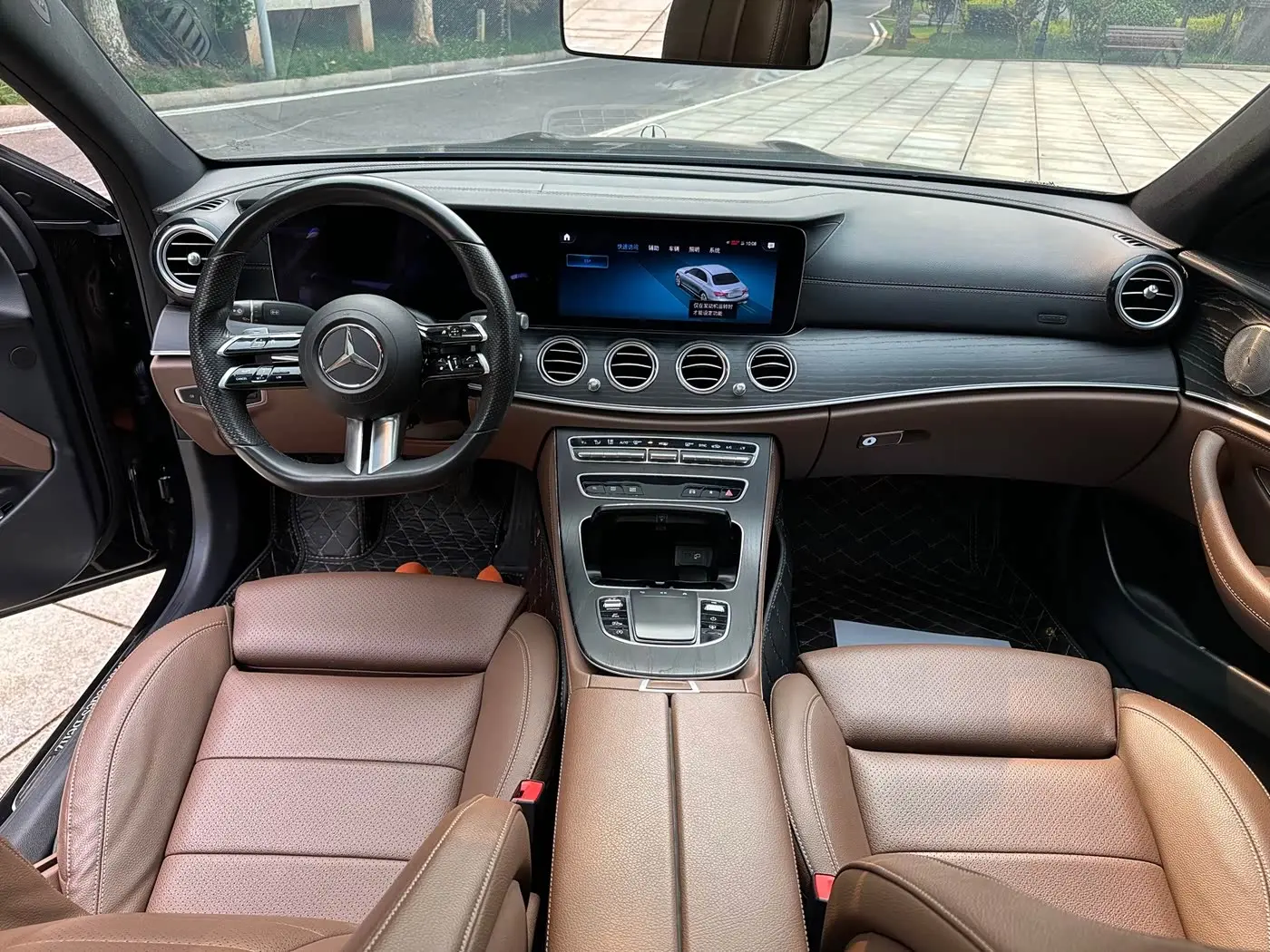 Mercedes-Benz E-Class 2022 — Фото 10/12
