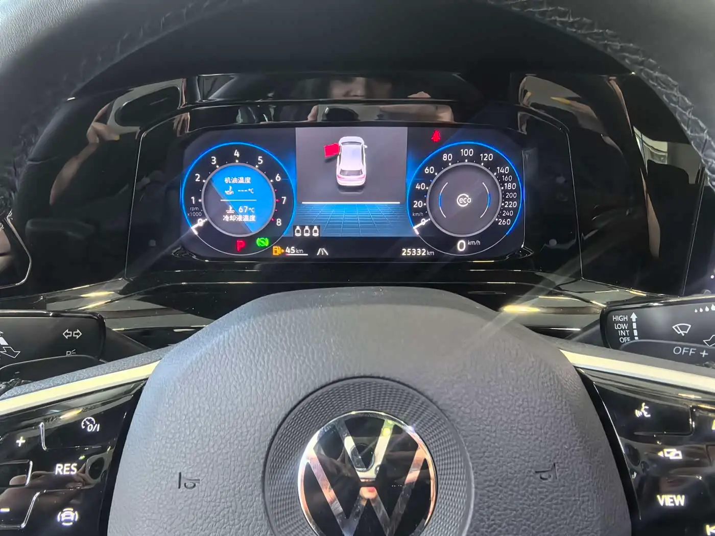Volkswagen Golf 2024 — Photo 6/17
