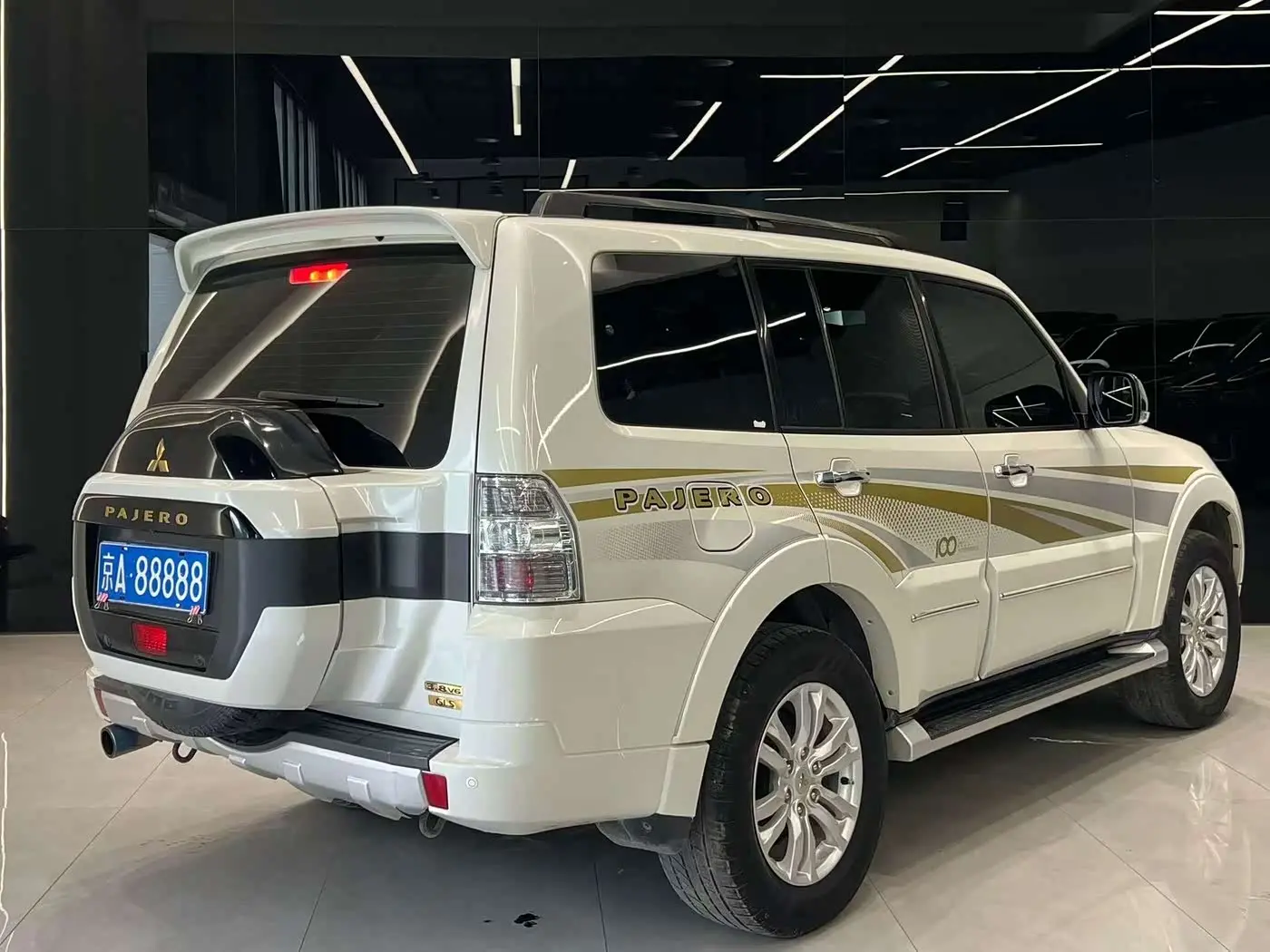 Mitsubishi Pajero 2019 — Photo 5/9
