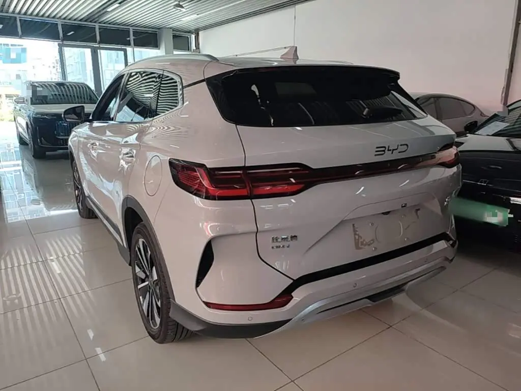 BYD Song PLUS PHEV 2024 — Photo 5/20
