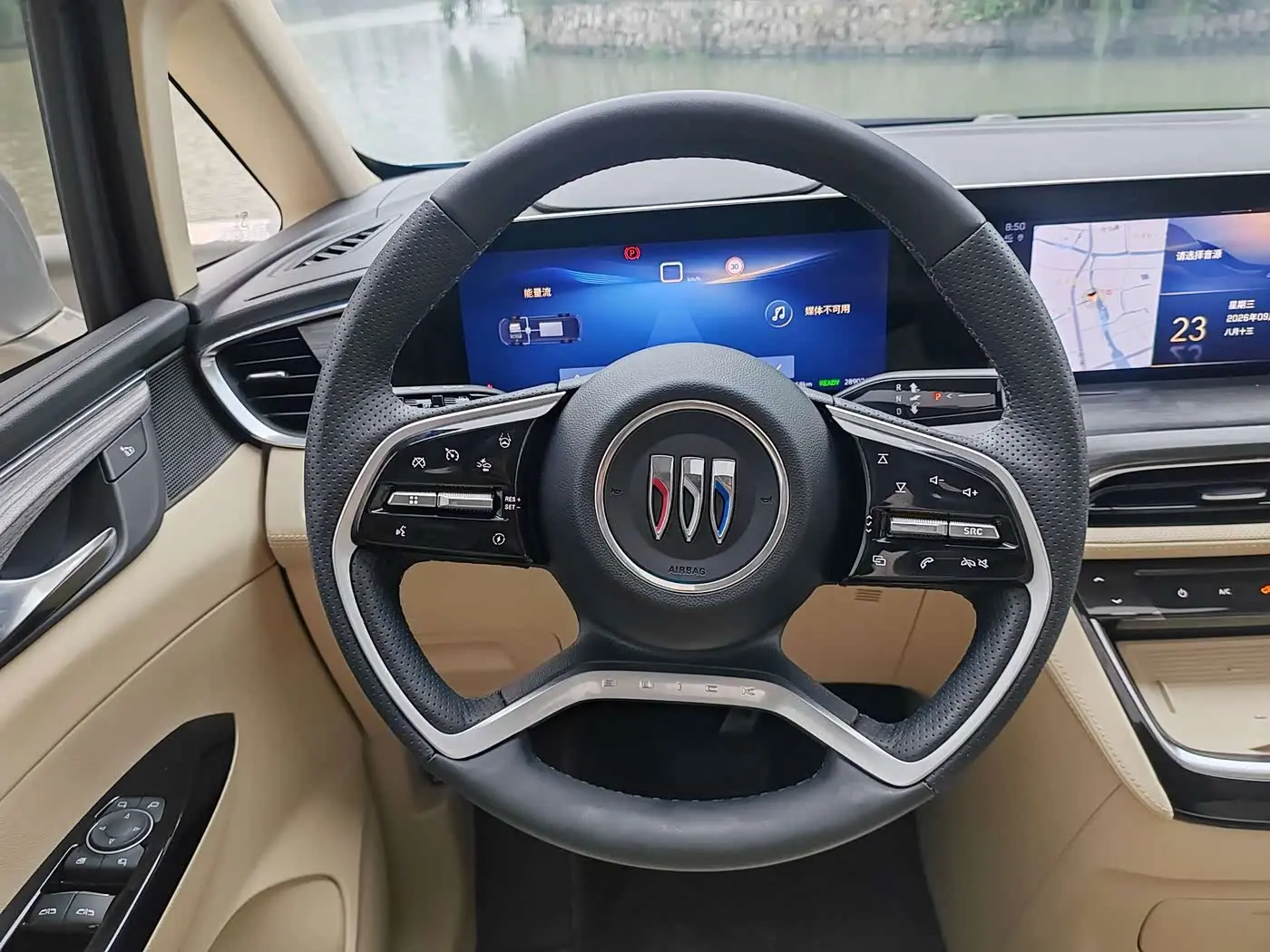 Buick GL8 New Energy 2025 — Photo 7/16