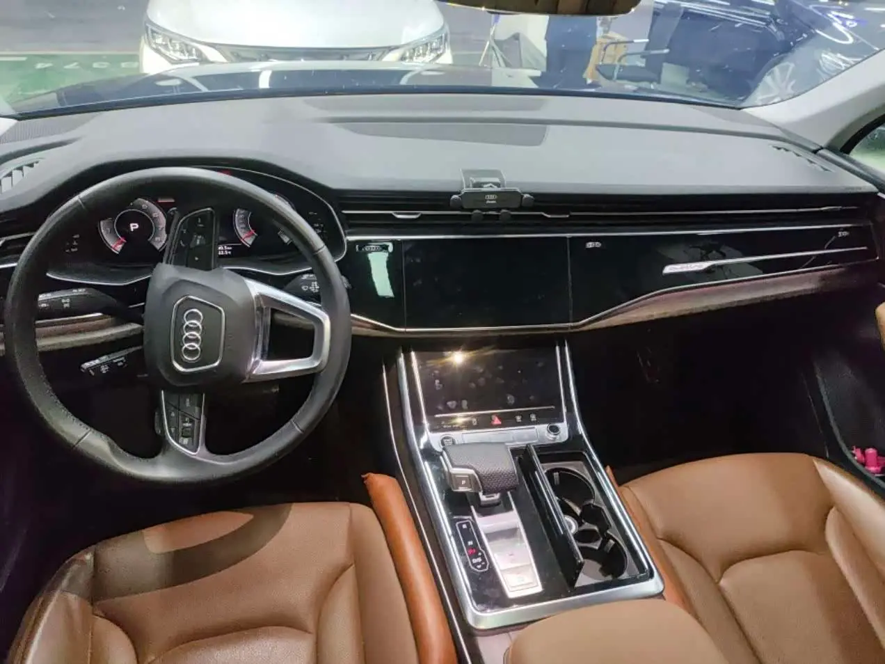 Audi Q7 2021 — Photo 5/9