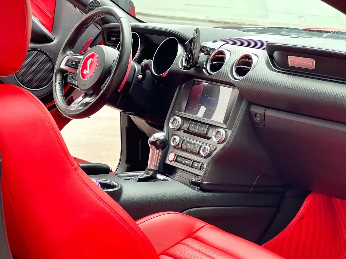 Ford Mustang 2019 — Photo 8/14