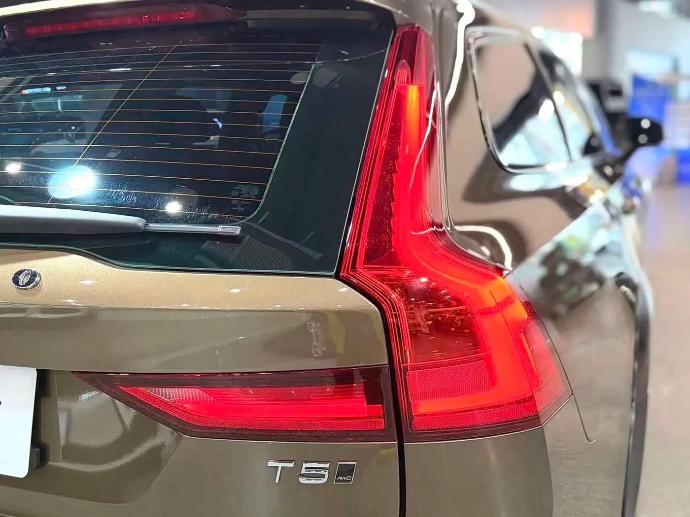 Volvo V90 2018 — Фото 11/20