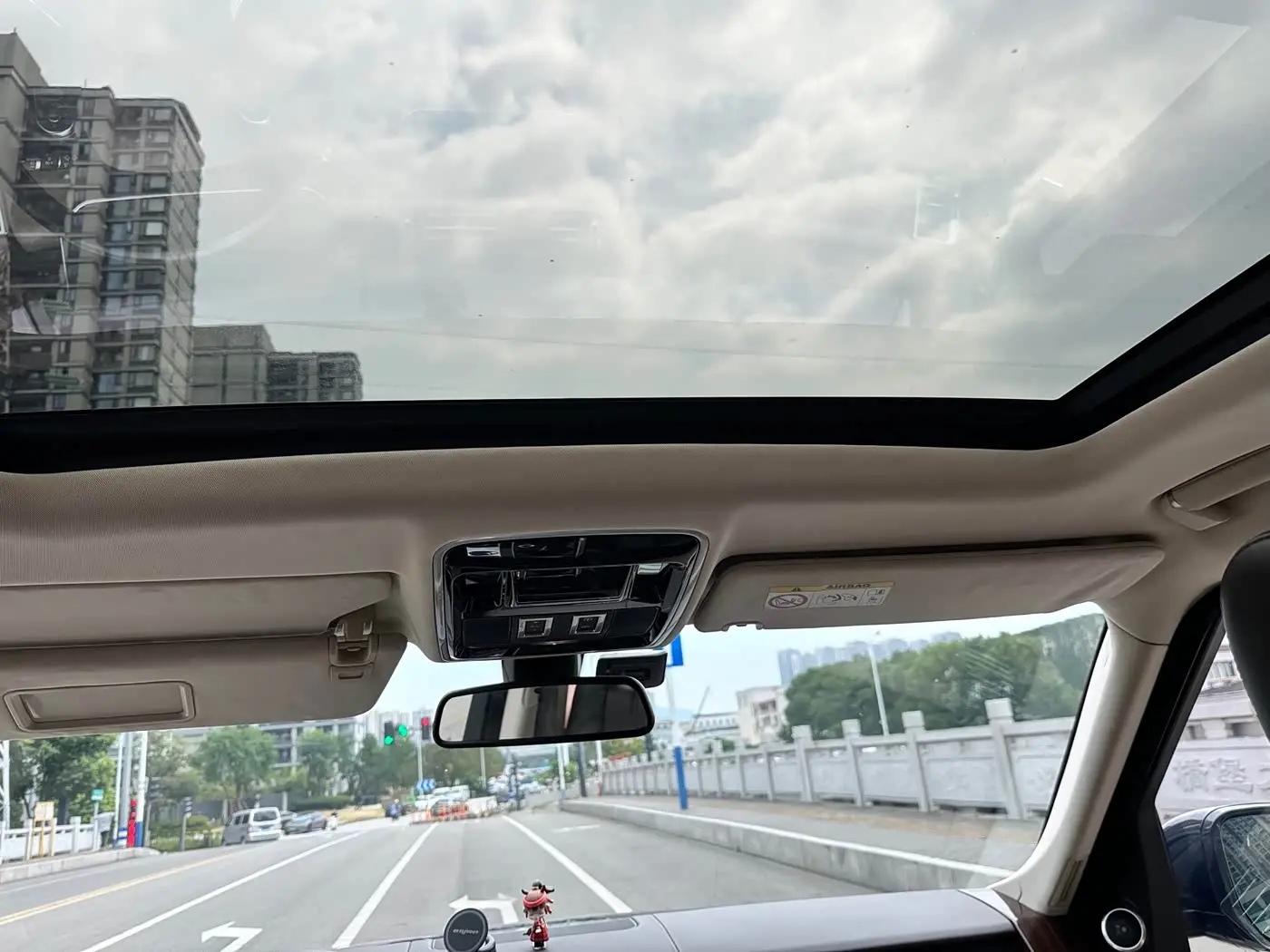Land Rover Range Rover 2015 — Фото 9/12