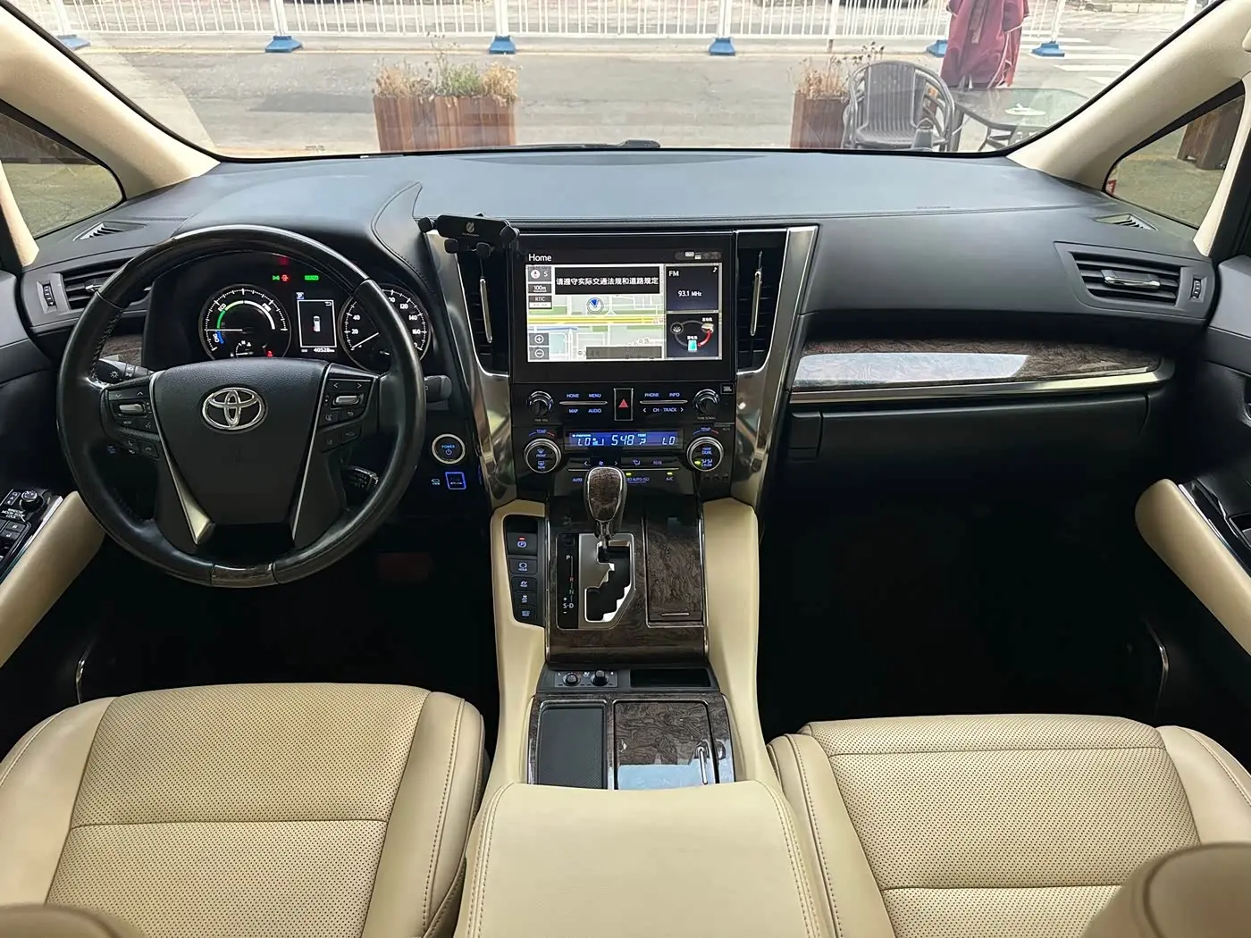 Toyota Vellfire 2021 — Photo 14/15