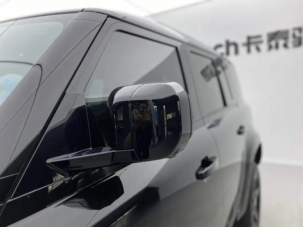 Land Rover Defender 2023 — Photo 12/20