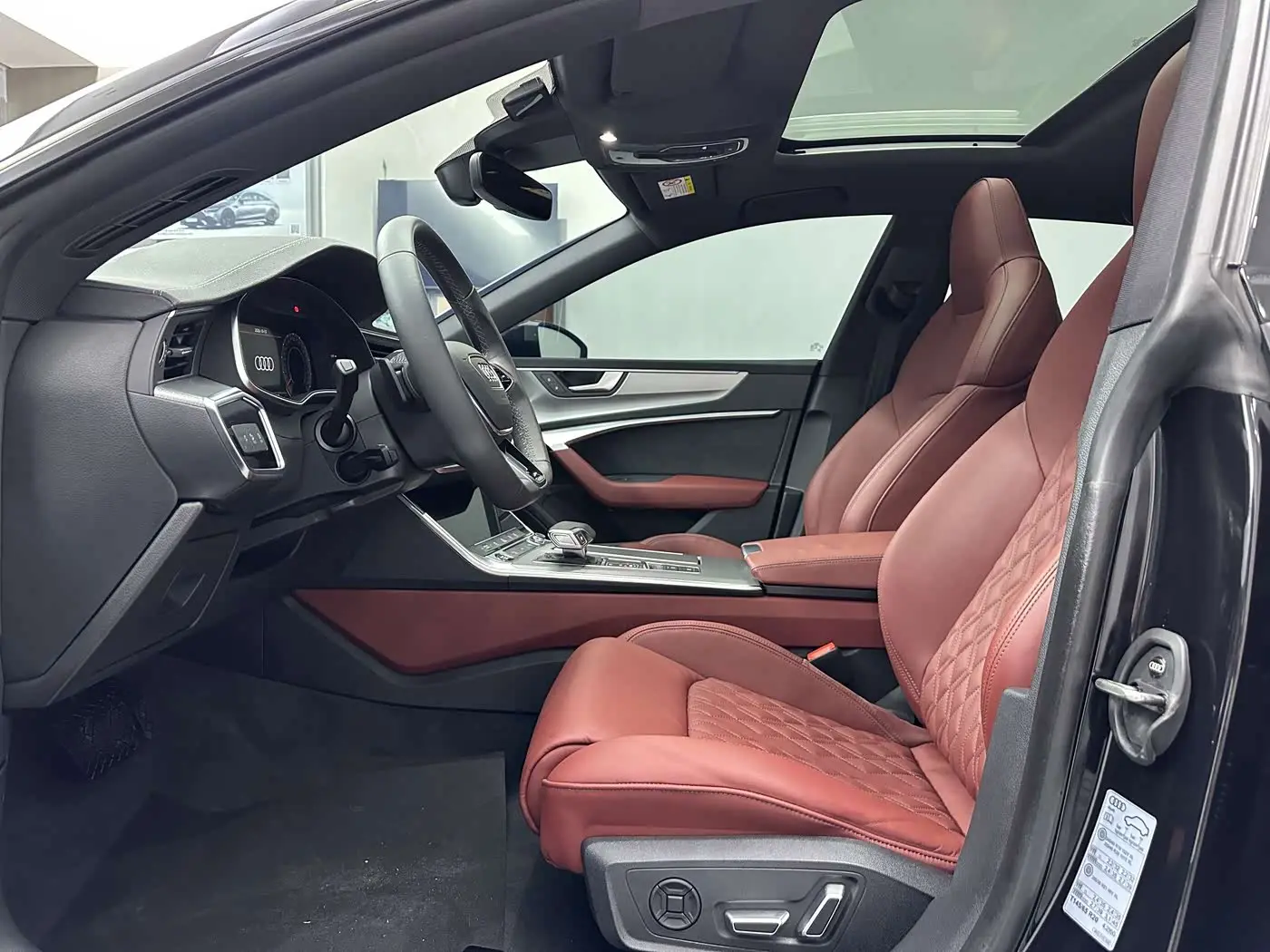 Audi A7L 2023 — Photo 11/20