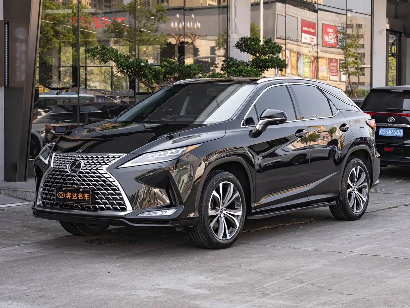 Lexus RX 2022 — Şəkil 1/20