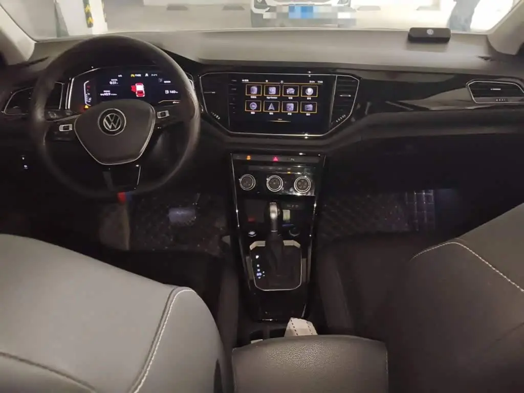 Volkswagen T-ROC 2022 — Photo 10/20