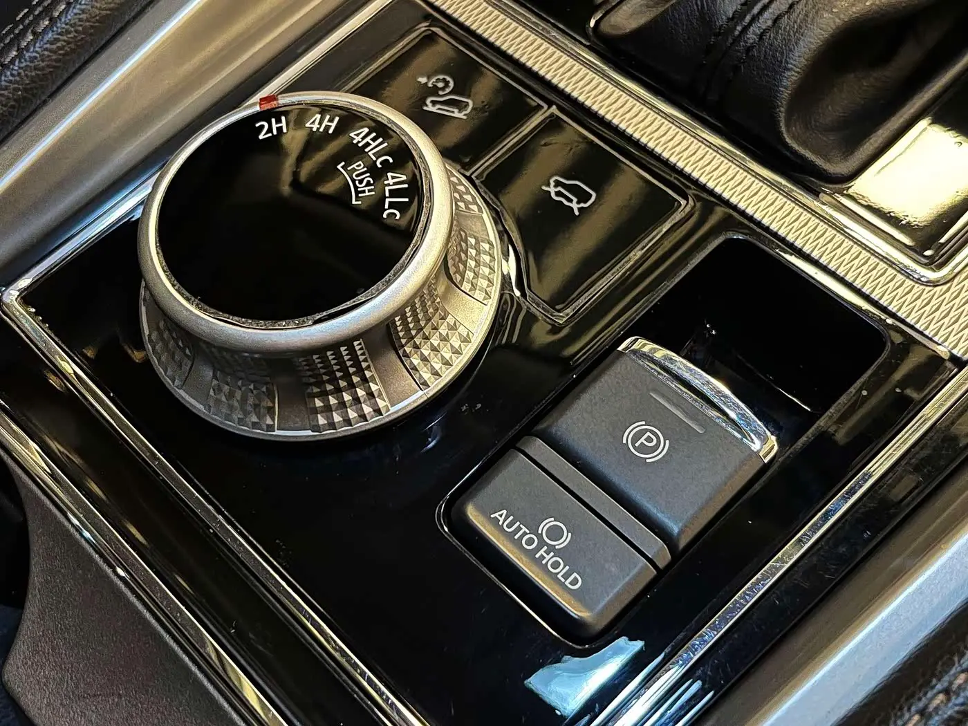 Mitsubishi Pajero Sport 2022 — Photo 15/20