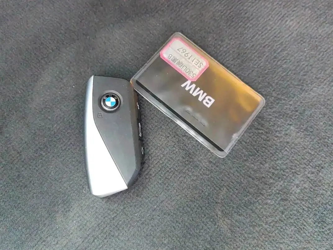 BMW 5 Series 2025 — Photo 15/15