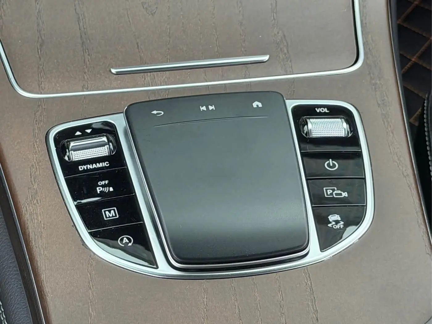 Mercedes-Benz GLC 2022 — Фото 13/20