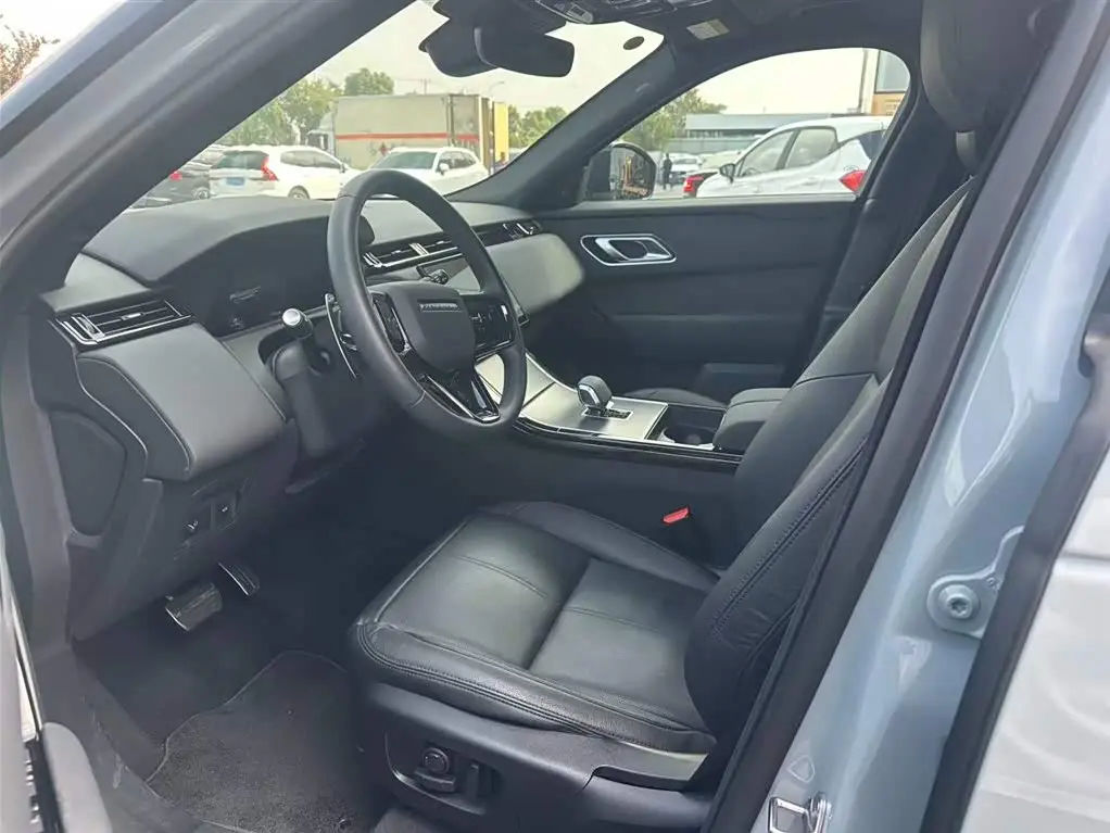 Land Rover Range Rover Velar 2025 — Photo 9/13