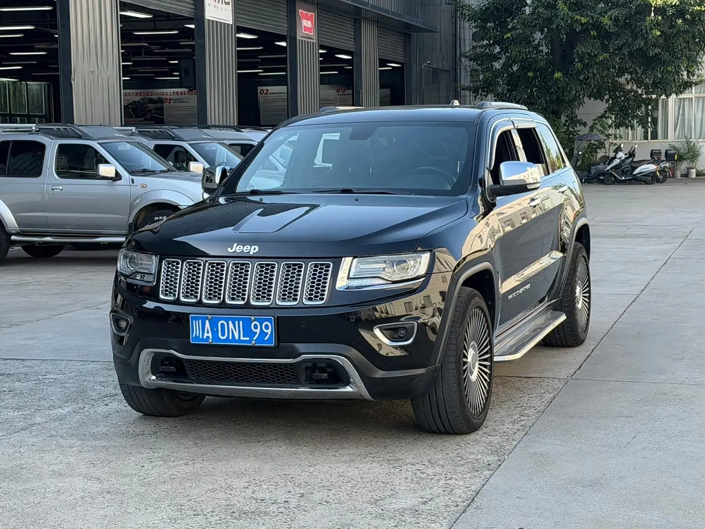 Jeep Grand Cherokee 2016 — Фото 1/15