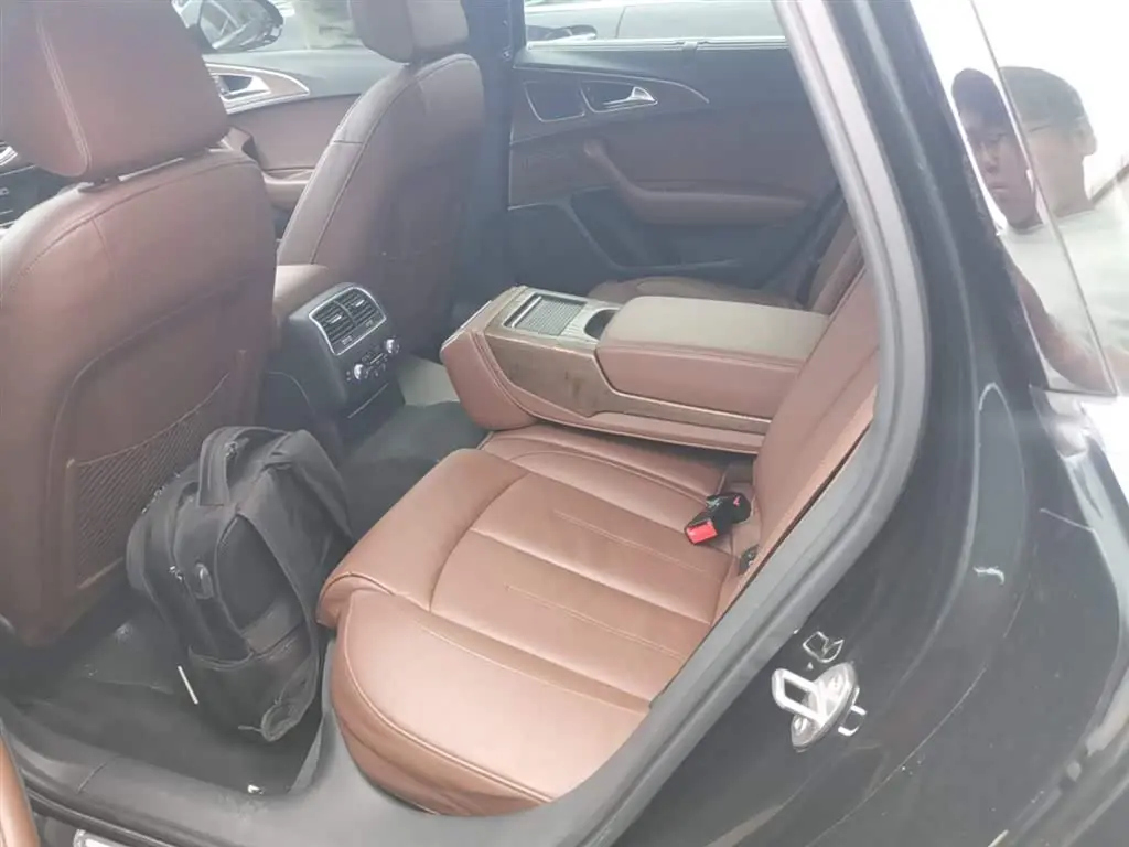 Audi A6L 2018 — Photo 17/20