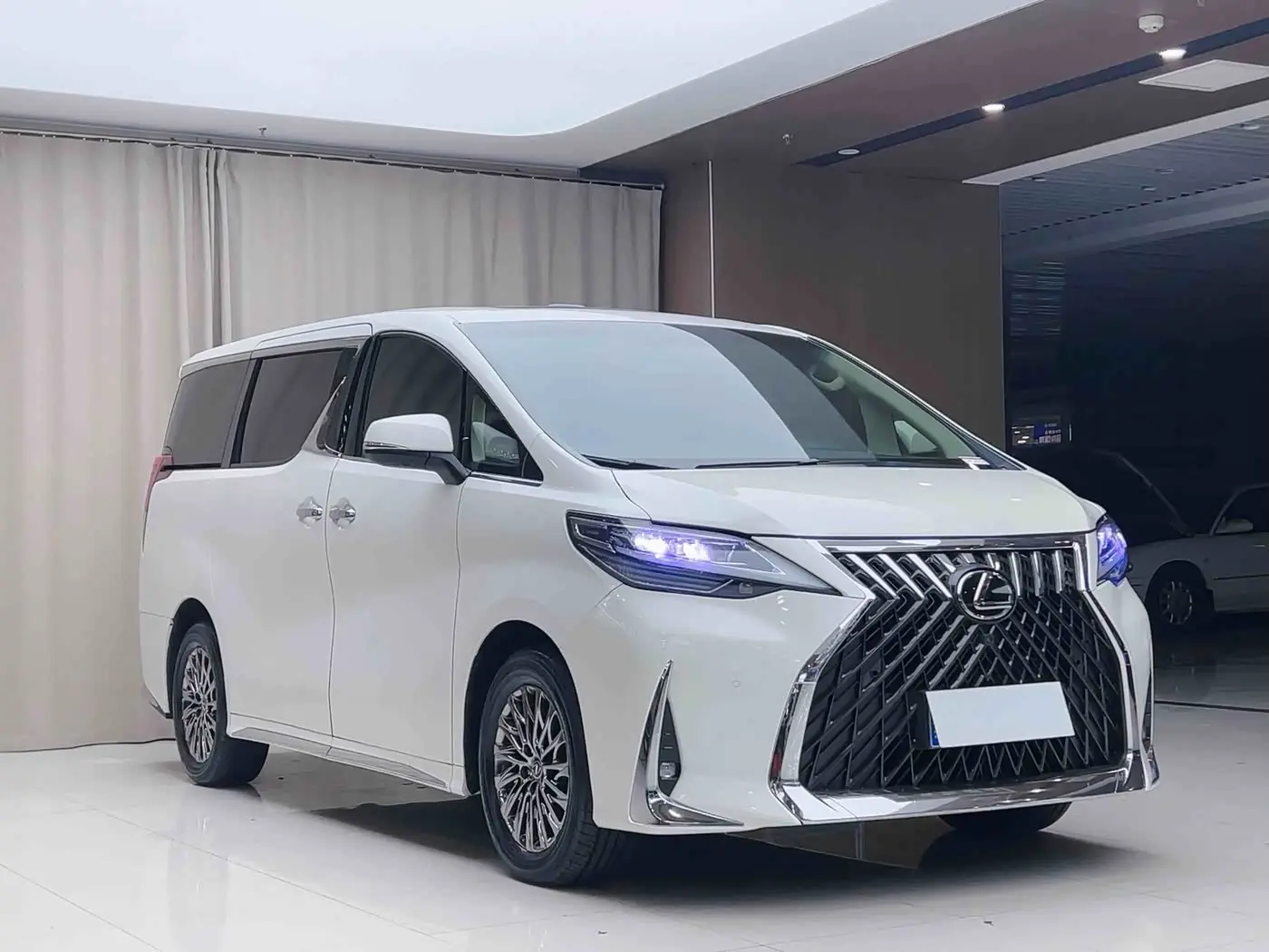 Toyota Alphard 2019 — Şəkil 3/20
