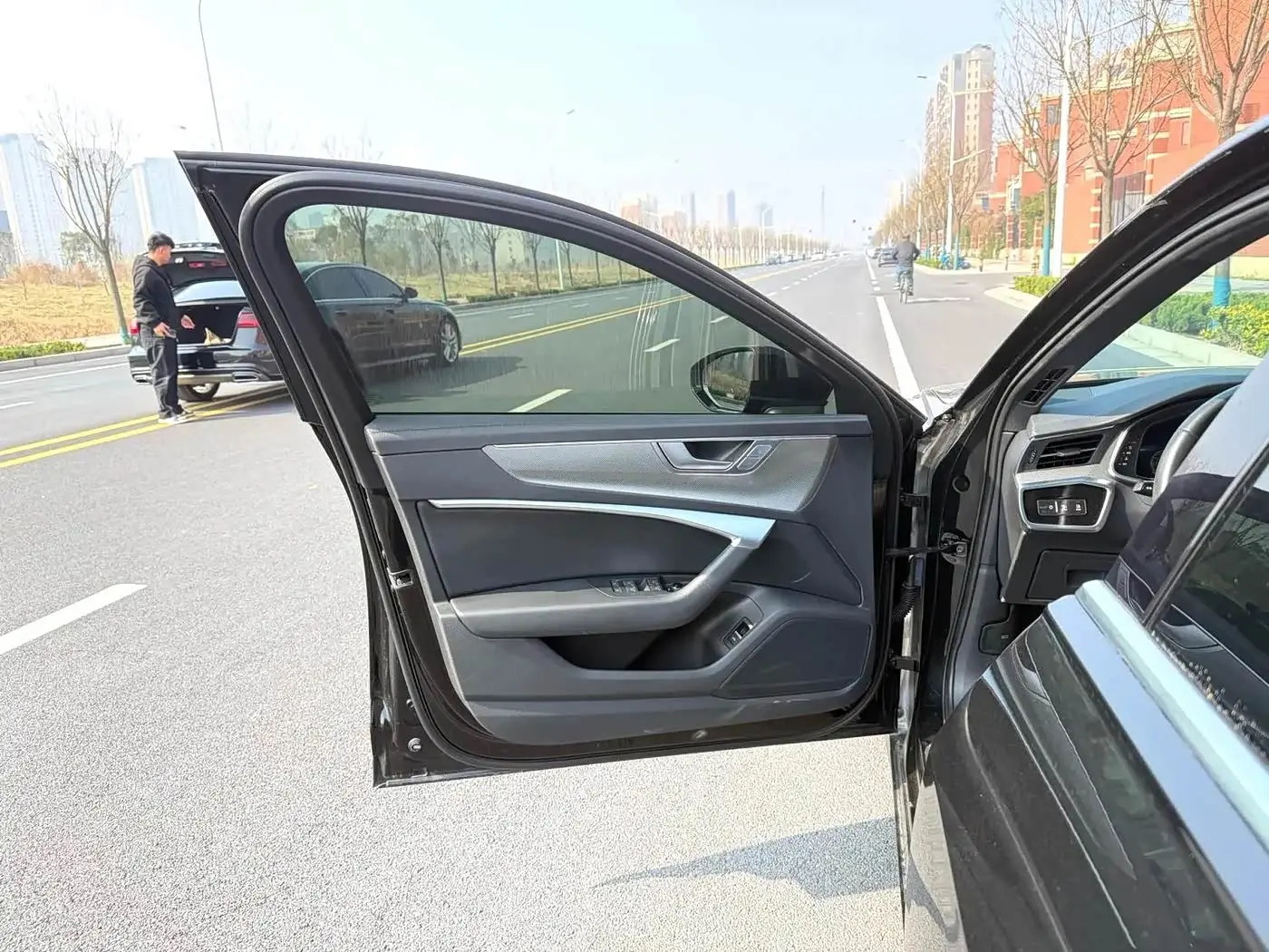 Audi A6L 2023 — Photo 4/15