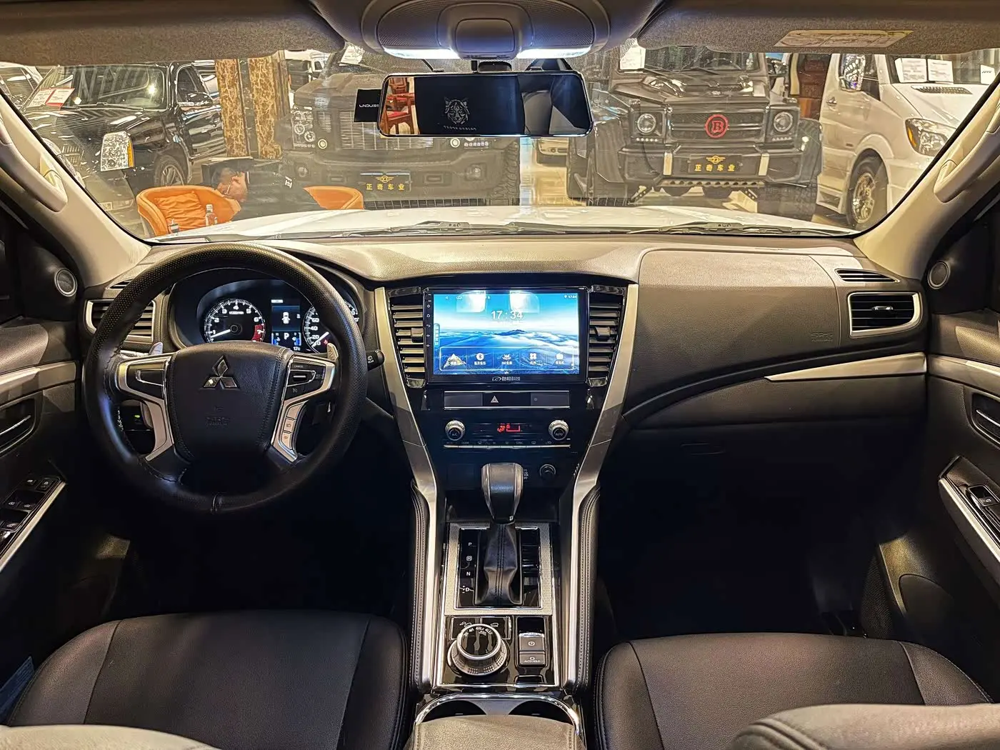 Mitsubishi Pajero Sport 2022 — Photo 12/20