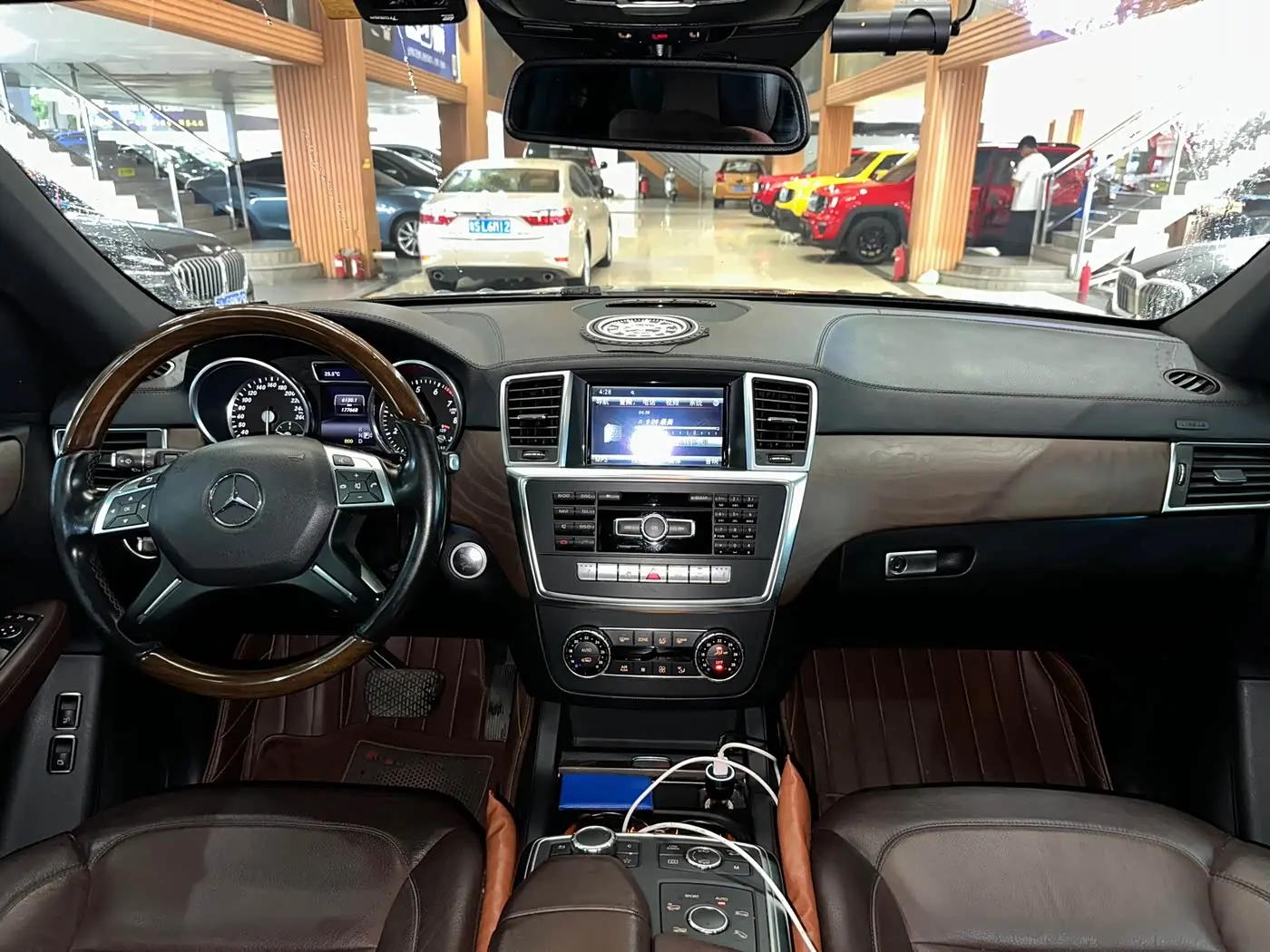Mercedes-Benz GL-Class 2015 — Фото 11/14
