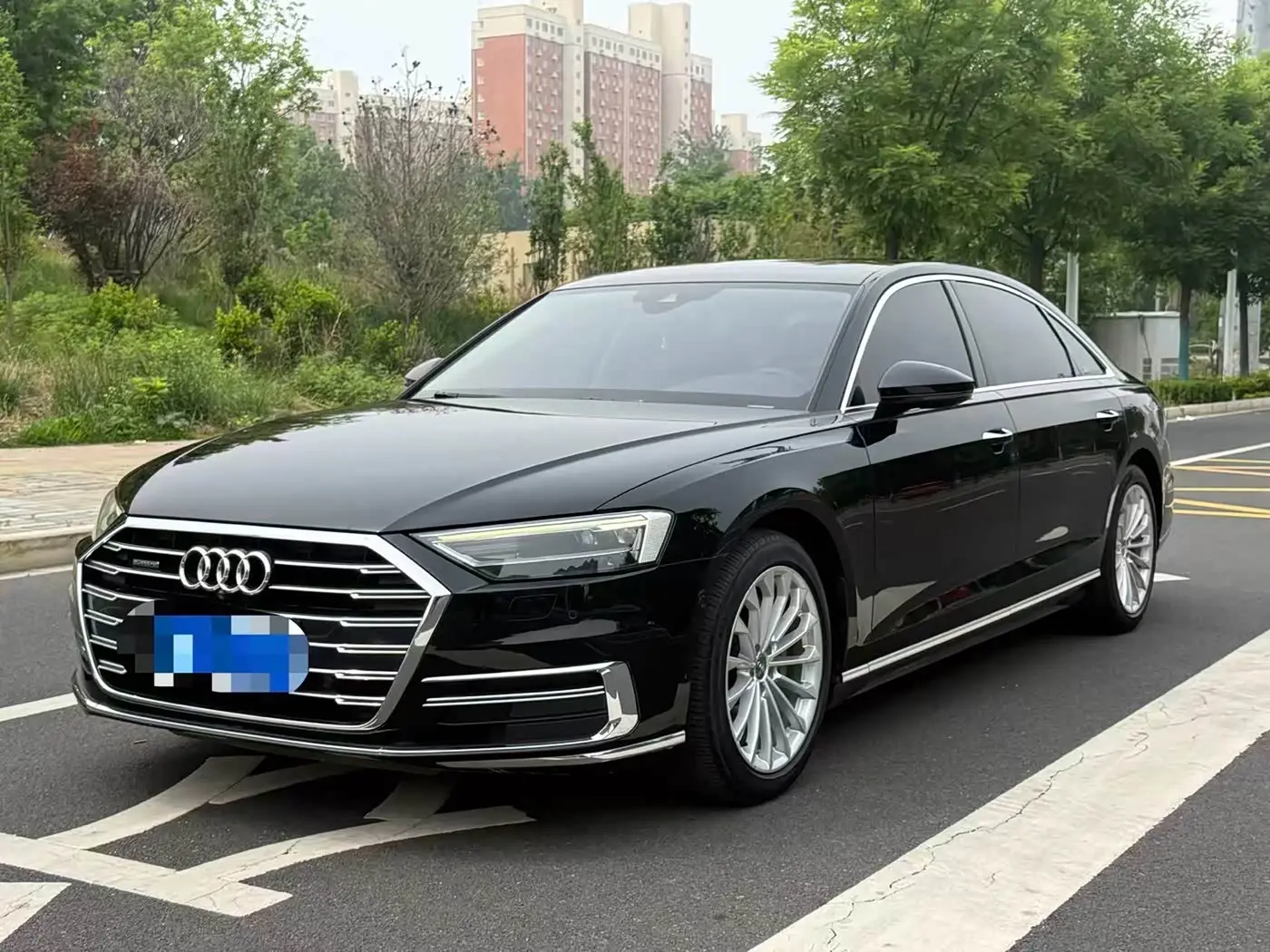 Audi A8 2020 — Фото 1/12