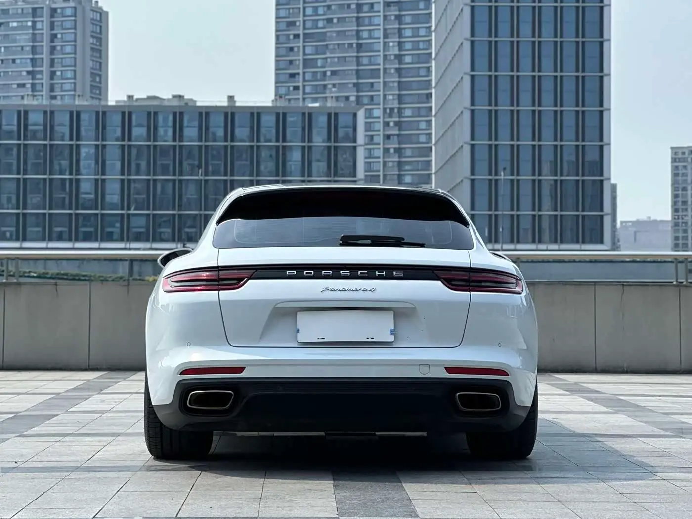 Porsche Panamera 2018 — Фото 13/14