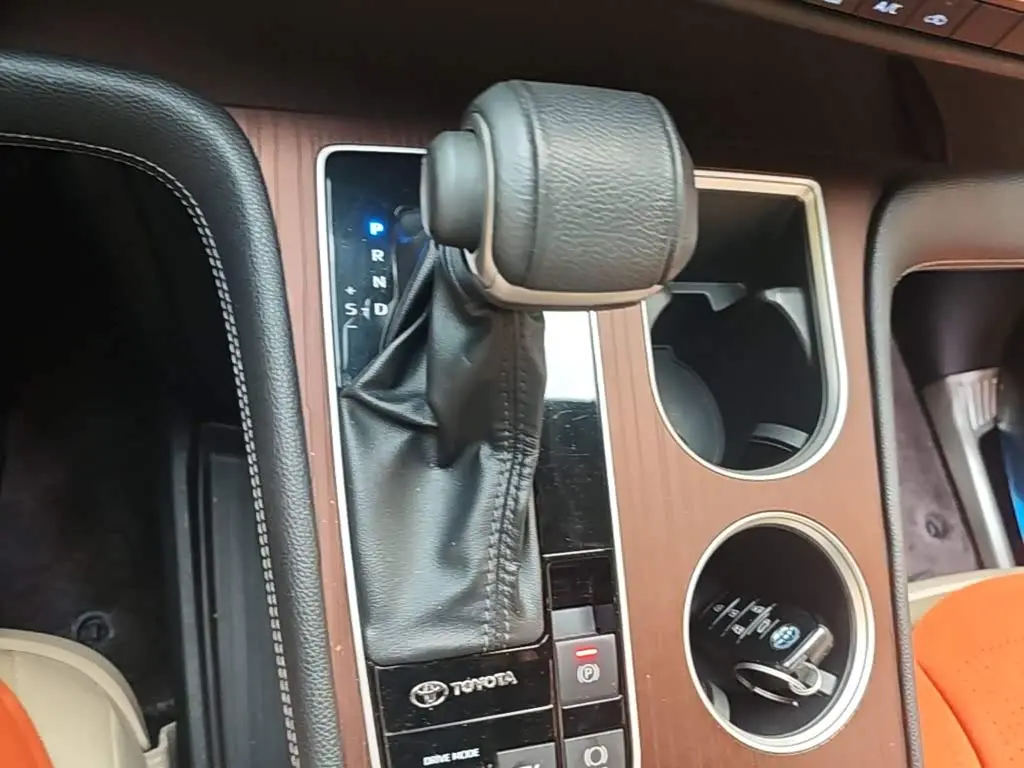 Toyota Sienna 2022 — Photo 13/19